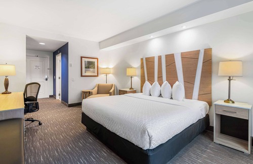 Wilmington Hotel | Best Western Plus Westgate Inn & Suites