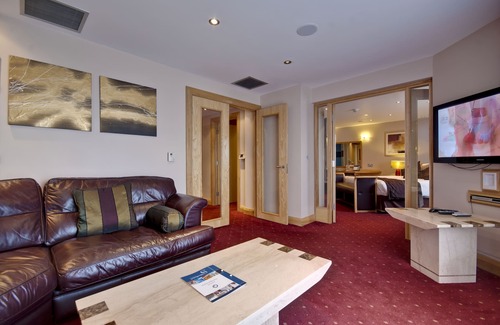 Knowsley Hotel | Best Western Premier Knowsley Suites Hotel & Spa