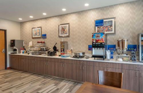 Barton Hotel | Best Western St. Clairsville Inn & Suites