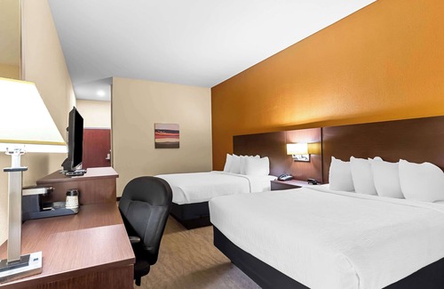 Hazelwood Hotel | Best Western St. Louis Airport North Hotel & Suites