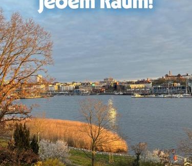 Gehlsdorf Apartamento | Beste Lage mit Warnowblick - großer Balkon, zwei Schlafzimmer, Aufzug, Stellplatz