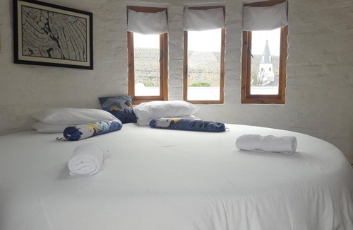 Nieu-Bethesda Cama Y Desayuno | Bethesda Tower Accommodation