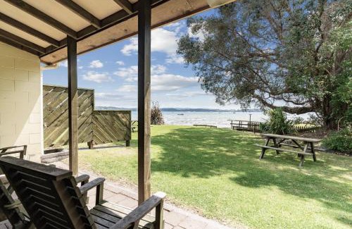 Algies Bay Hotel | Bethshan Motel