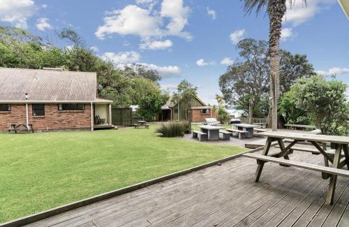 Algies Bay Hotel | Bethshan Motel