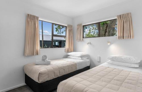 Algies Bay Hotel | Bethshan Motel