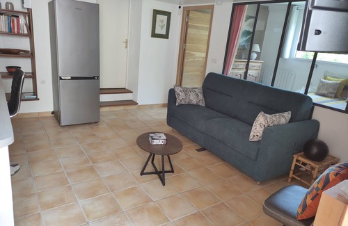Itxassou Apartamento | Between sea and mountains 3-star gîte 54m², swimming pool, garden