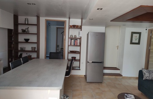 Itxassou Apartamento | Between sea and mountains 3-star gîte 54m², swimming pool, garden