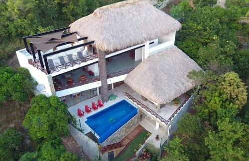 Puerto Ángel Villa | Bianni Beuú-Luxury House