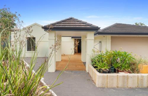 Bibra Lake Casa | Bibra Lake Roomies