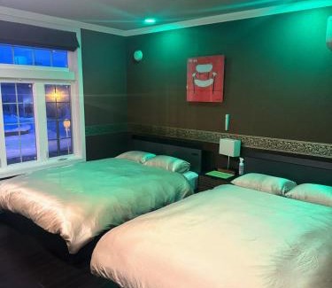 Biei Casa | Biei Terrace 2F 専用玄関 127平米 85型スマートTV -駅前通り&景観条例地区-