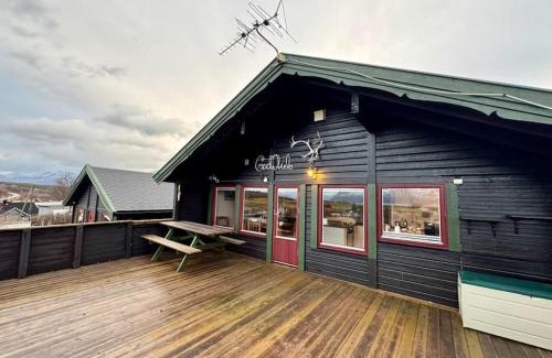 Jægervatnet Casa | Big cabin in Lyngen Fjords