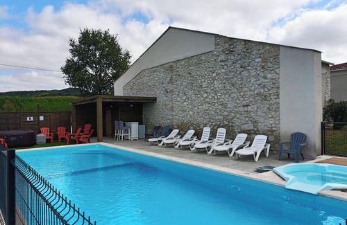 Blaymont Casa | Big cottage country 8 bedroom, pool, game room, spa, 24 people