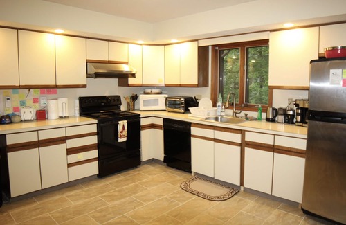 East Stroudsburg Casa | Big House On The Hill