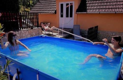 Felsotarkany Casa | Bihari Vendégház