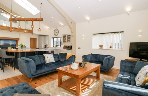 Pilning Cabaña | BILSHAM MEADOWS, family friendly, luxury holiday cottage in Aust