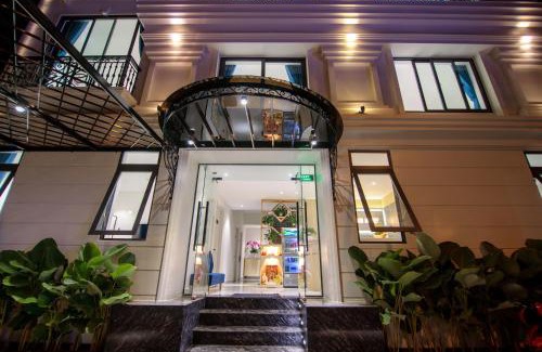 District 9 Hotel | Bin Bin Hotel 11 Near Island Diamond