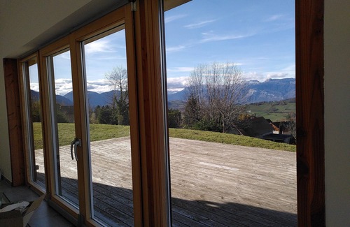 Saint-Martin-d'Uriage Villa | Bioclimatic family home near Chamrousse and Uriage spa