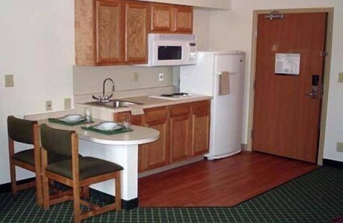 Beavercreek Hotel | Birch Hill Suites Dayton - WP AFB