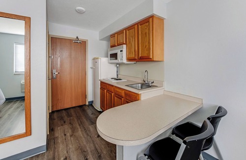 Beavercreek Hotel | Birch Hill Suites Dayton - WP AFB