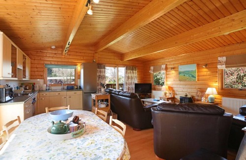 Rockcliffe Cabaña | Birchlea - a lodge that sleeps 6 guests in 3 bedrooms