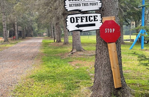 Nipissing Cabina | Birchwood on the River 2 and 3 bedroom cottages over looking South River