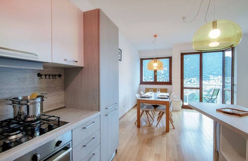 Como Apartamento | Bird's Eye View