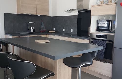 Troyes Casa | Birdsong