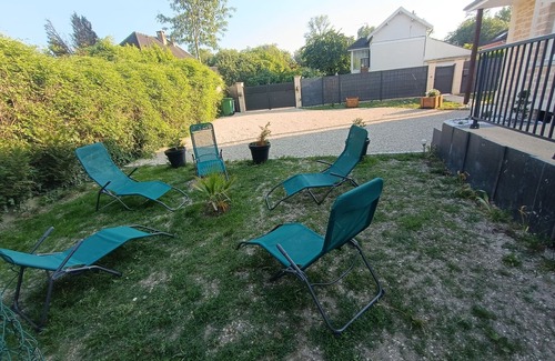 Troyes Casa | Birdsong