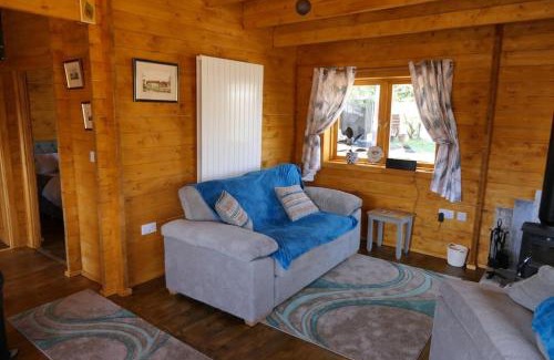 Swaffham Casa | Bishy Barnabees country lodge with hot tub