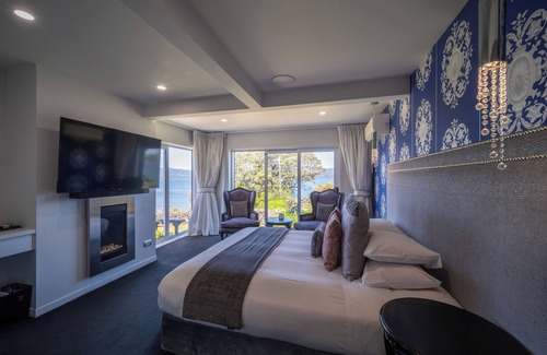 Kawaha Point Cabina | Black Swan Lakeside Boutique Hotel