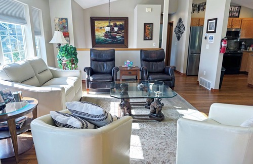 Spokane Casa | Blackhawk 5BD Home: Hot Tub, Arcade, near Whitworth & Green Bluff