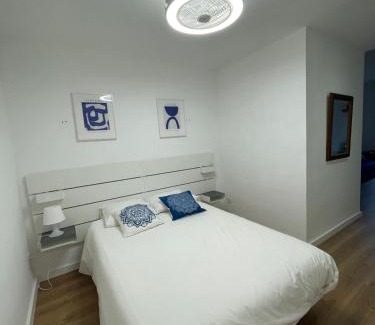 Valdepeñas Apartamento | Blanco y Añil Plaza