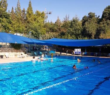 Amirim Cabina | Bloom's Studio הסטודיו של בלום