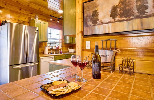 Rising Fawn Cabina | Blue Lake Cozy Cabin, situado en 3 acres, a 5 minutos a pie del lago. Vistas a la montaña!