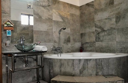 F-7 Sector Hotel | Blue Moon Residency