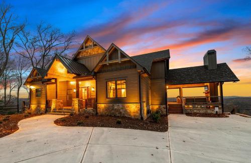 Blue Ridge Casa | Blue Run Cabin - Luxury Retreat Blue Ridge Heights - Hot Tub, Movie Theater, Game Room, Fire Pit, Mountain Views - Blue Ridge, G