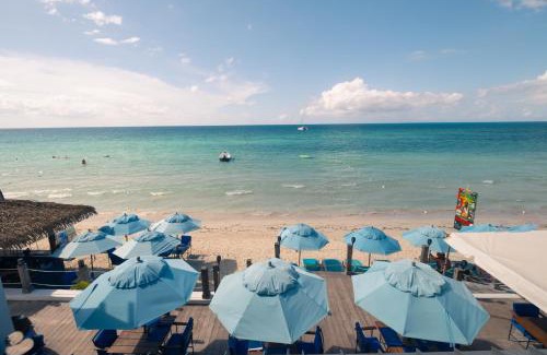 Negril Hotel | Blue Skies Beach Resort