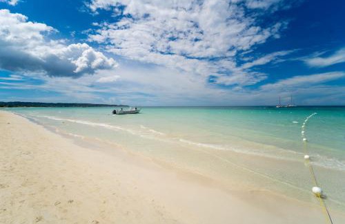 Negril Hotel | Blue Skies Beach Resort