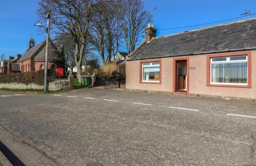 Auchmithie Casa | Blue Skies Cottage