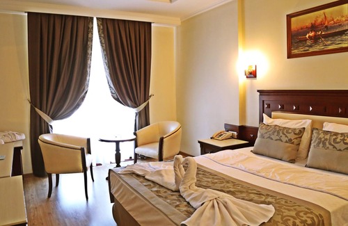 Buyukcekmece Hotel | Blue World Hotel