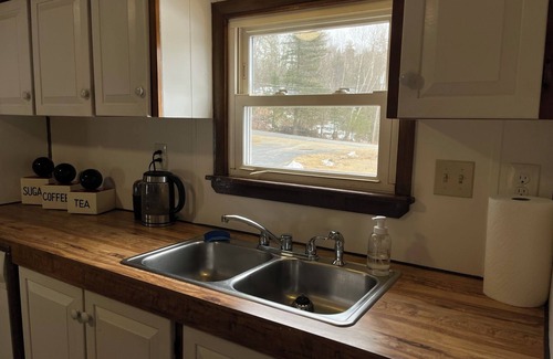 Bryant Pond Casa | Blue Yodel: Comfortable spot on 36 acres with brookside wood-burning sauna