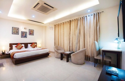 South City I Hotel | BlueNeck Sec 41 Millenium City Centre