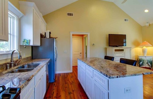 Bluffton Cabaña | Bluffton Alljoy area 1BR Cottage