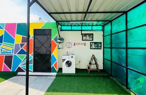 Defence Colony Apartamento | BluO Studio - Defence Colony - BathTub, Kitchen