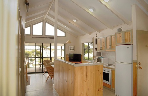 Alexandrina Cabina | Cabaña del barquero en Clayton Bay