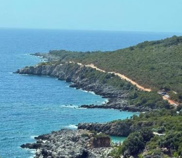 Mbrostar-Urë Alquiler De Eote | BoatVlora