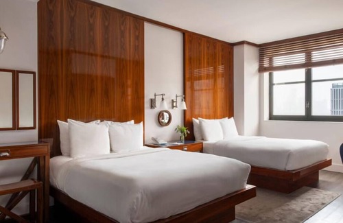 Hudson Square Hotel | Bohemian Chic Room w/ Rooftop Views Access in Heart of SoHo - Pets Welcome