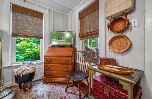 Cloudland Cabaña | Boho Mountain Cottage in Cloudland Community | 2 Sunrooms | Wi-Fi | Dog Friendly