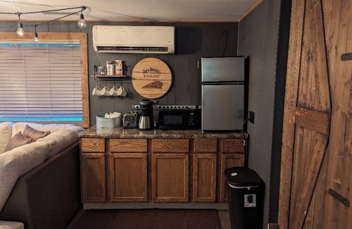 McFarland Casa | Boho & Rustic Getaway ~ King Bed ~ Close to Madison!