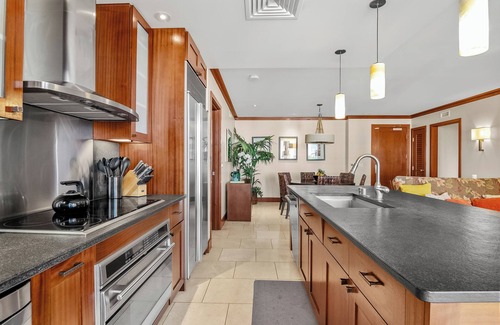 Ko Olina Complejo | August Book Ahead & Save! KoOlina Beach End Unit with Amazing Lanai Ocean Views